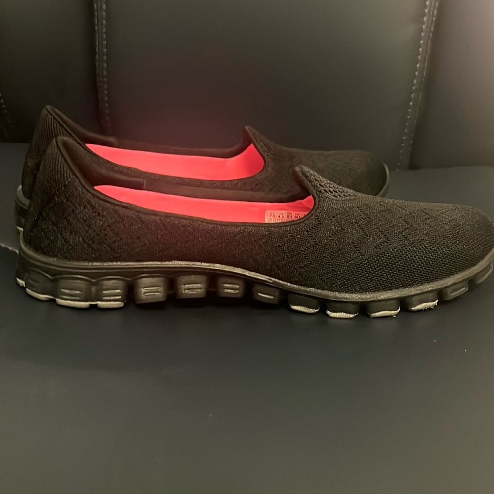 Sketchers Memory Foam Women’s Shoe